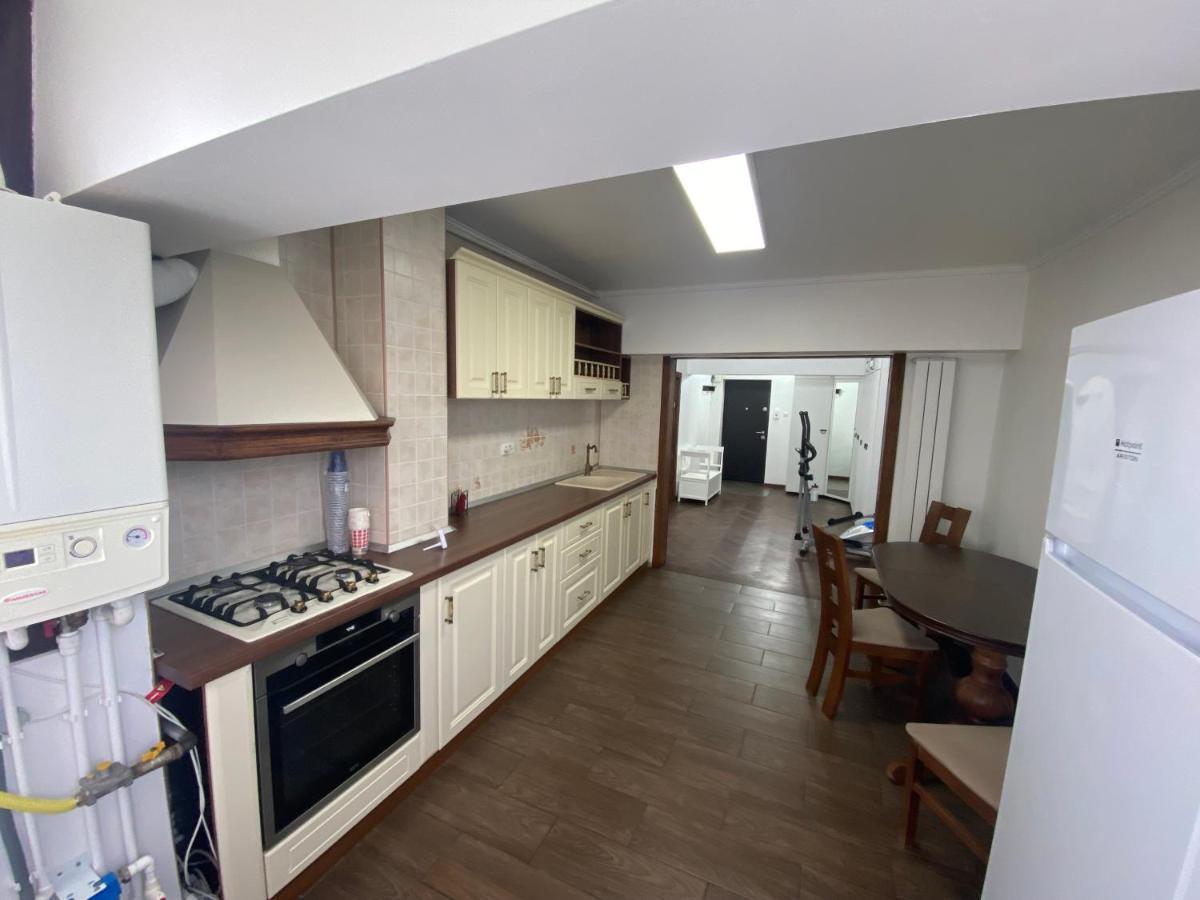 Violetta Apartament Buzău Extérieur photo